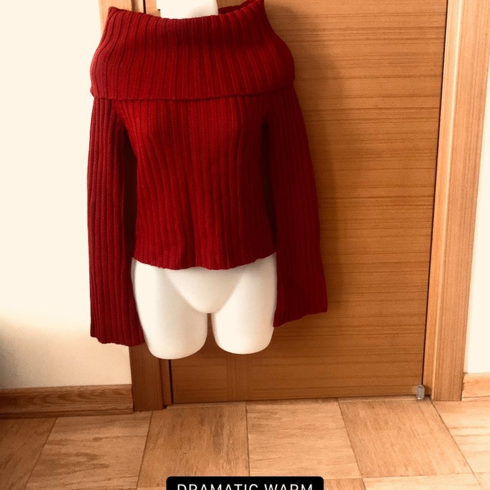 Elie Tahari Sweater